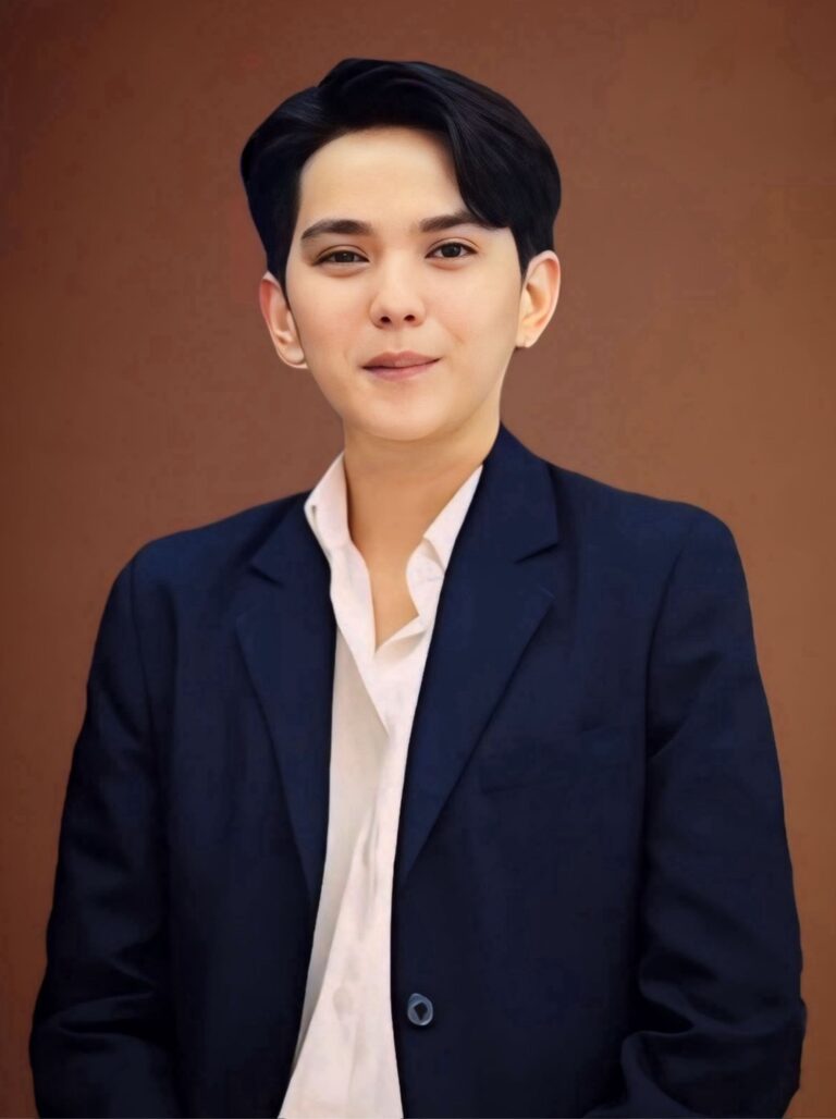 นางสาวณิชารีย์ จันทร์หอม