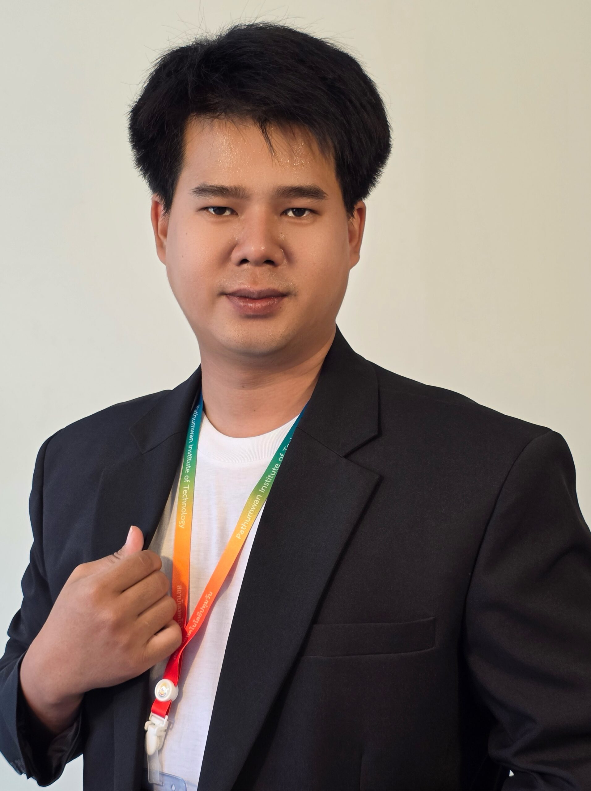 อาจารย์ธนกร พงษ์ภู่