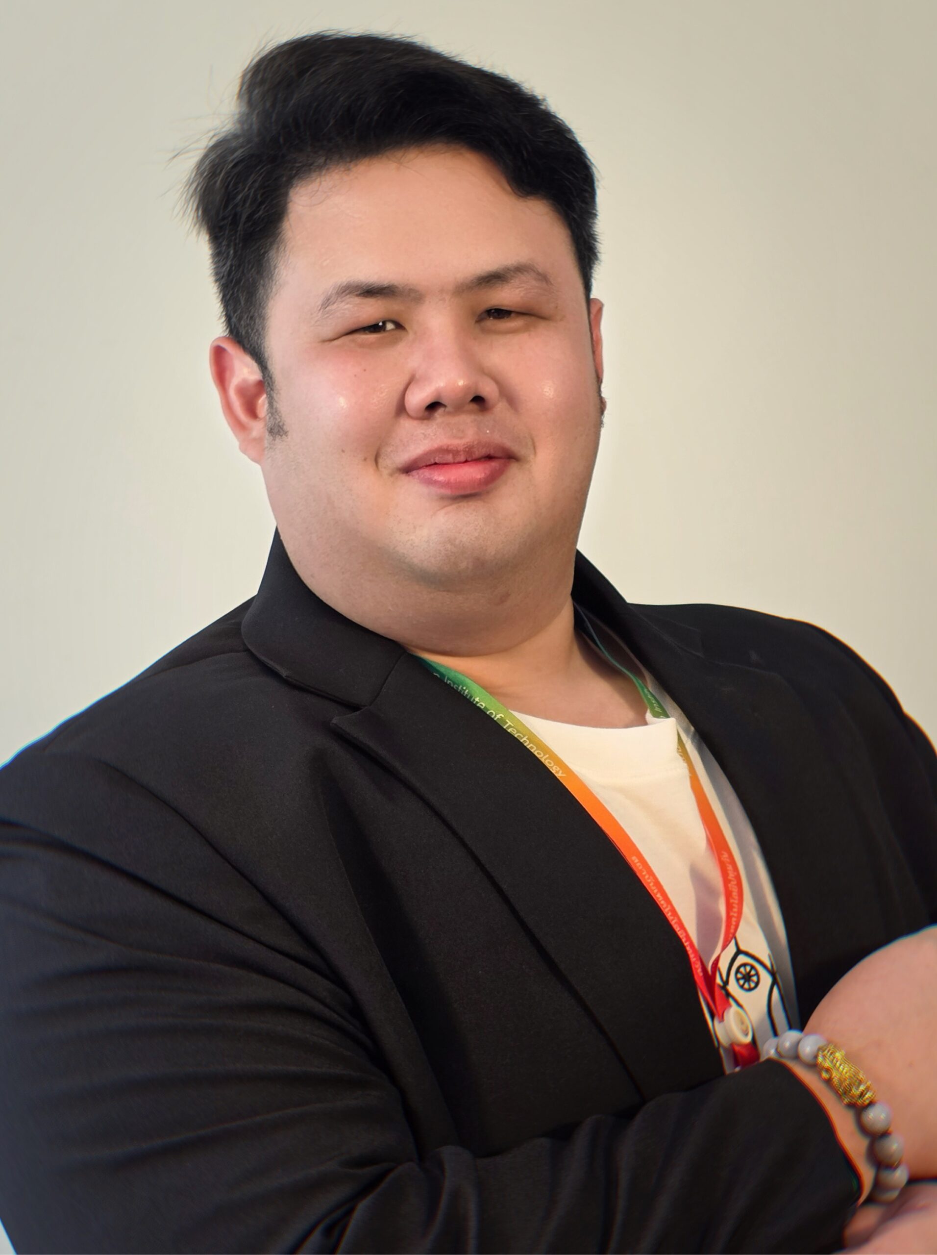 อาจารย์กฤชนันท์ เจริญสุข