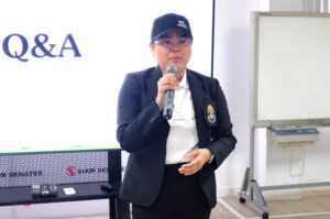 วันพุธที่ 19 พฤศจิกายน พ.ศ. 2568 >>วท.สทป. นำผู้เข้าอบรมหลักสูตร “การจัดการคาร์บอนเครดิตในสถานประกอบการ” ศึกษาดูงาน ณ บริษัท สยามซีเนเตอร์ จำกัด